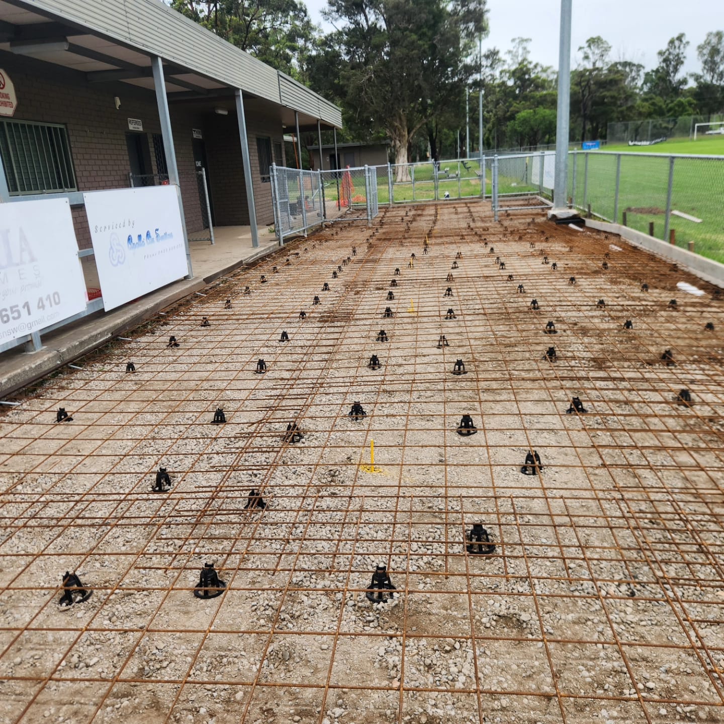 Steel mesh installation